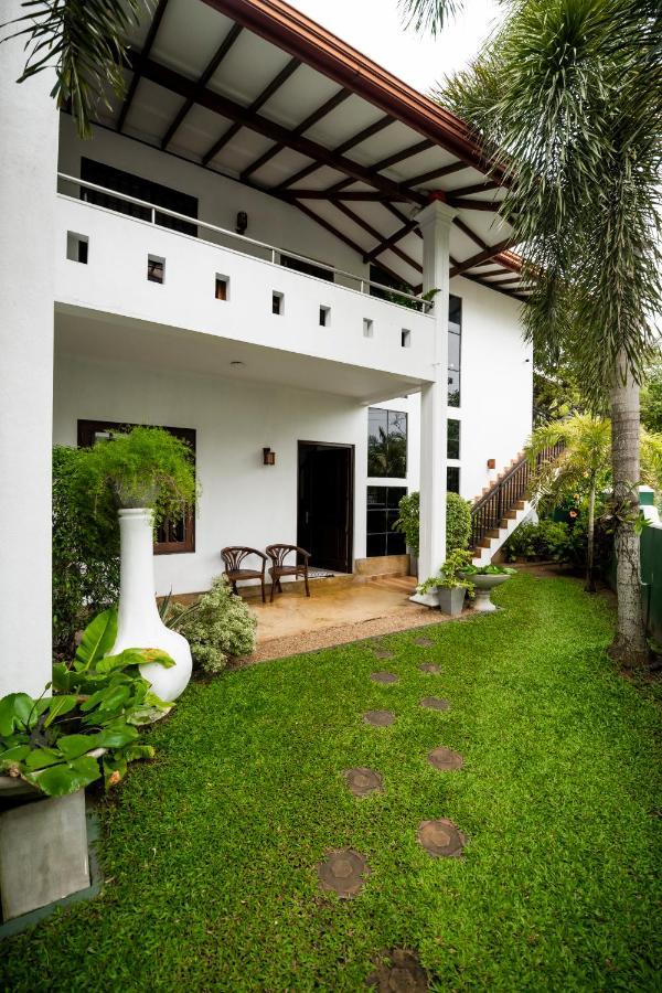 Shakuna Villa Хіккадува Екстер'єр фото