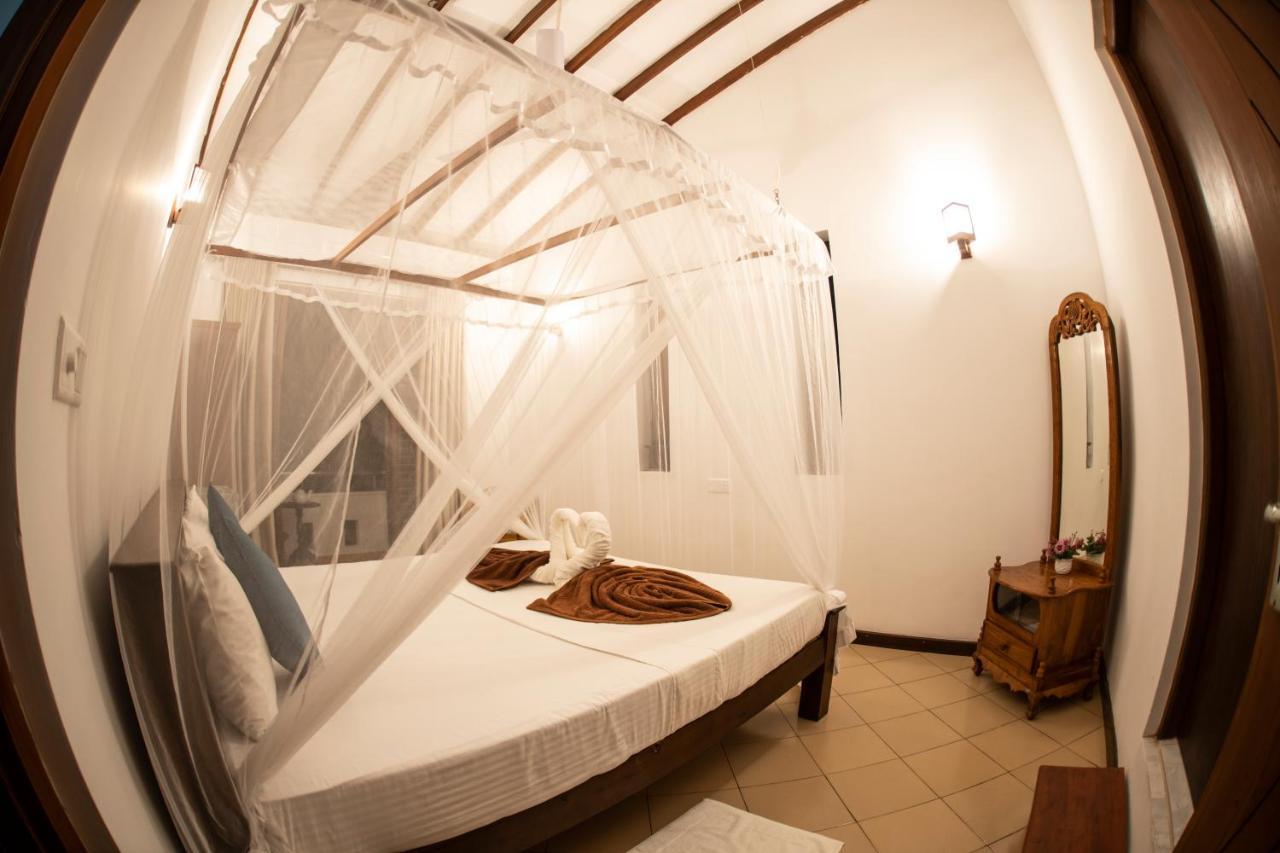 Shakuna Villa Хіккадува Екстер'єр фото