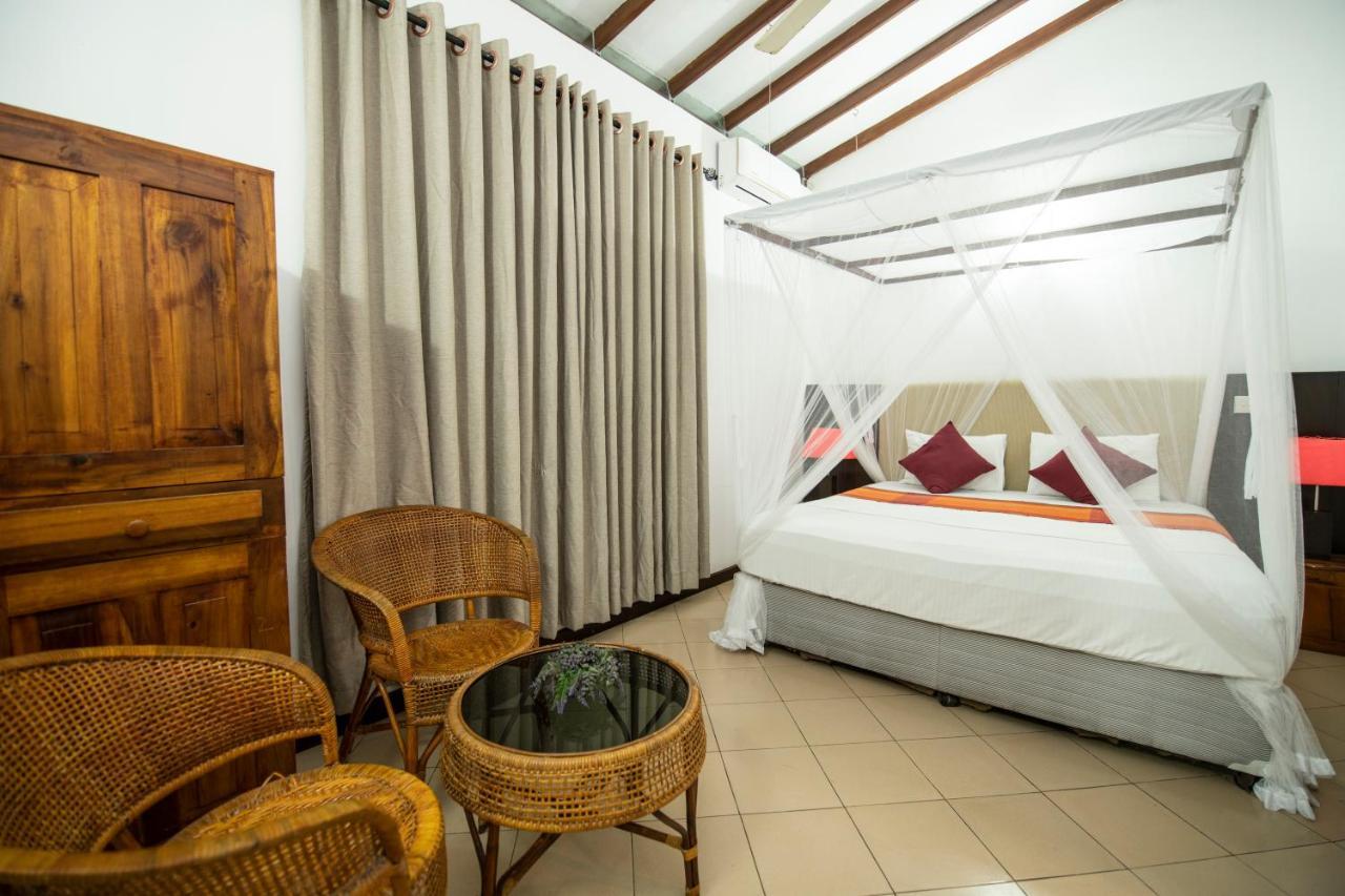 Shakuna Villa Хіккадува Екстер'єр фото