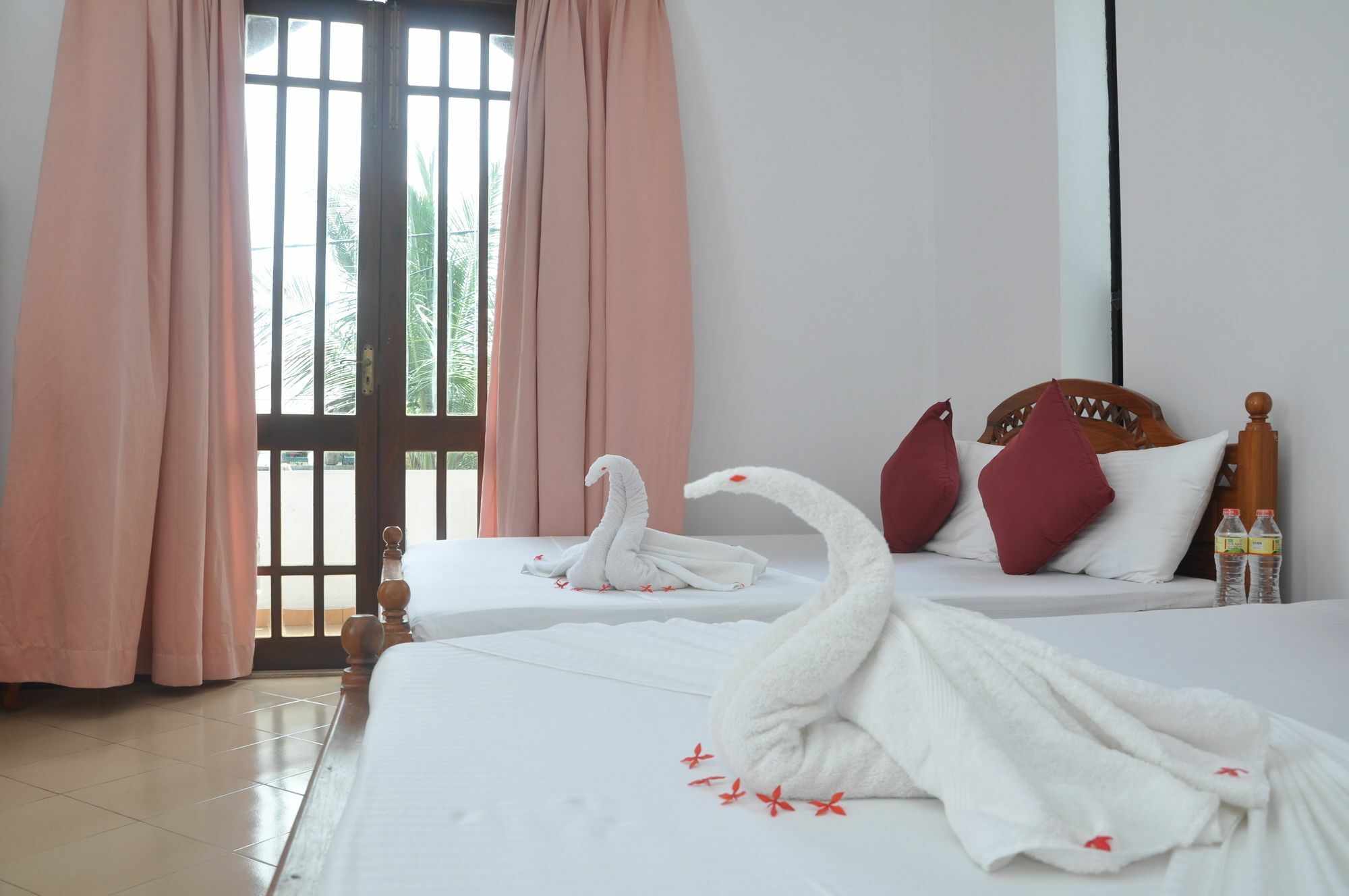 Shakuna Villa Хіккадува Екстер'єр фото